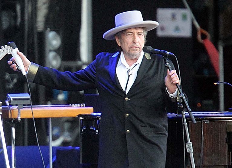 Bob Dylan a câştigat Nobelul pentru Literatură