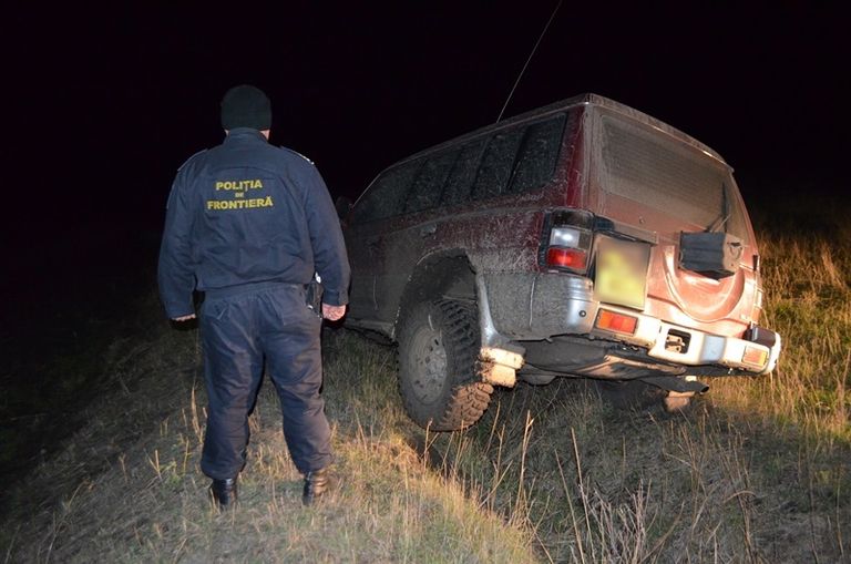 Anchetatori sfidaţi de un traficant