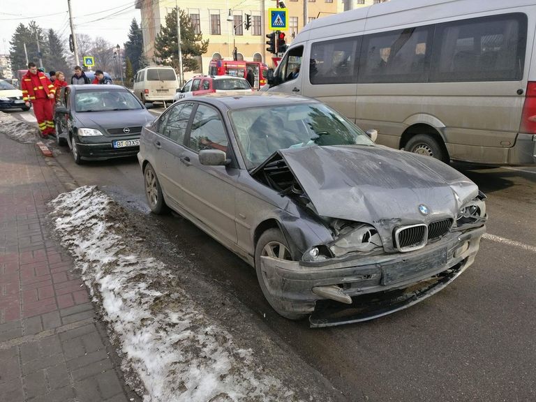 Maşini distruse de un şofer neatent