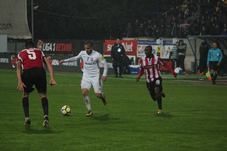 FC Botoşani atacă FCSB de pe locul 4 în Liga I