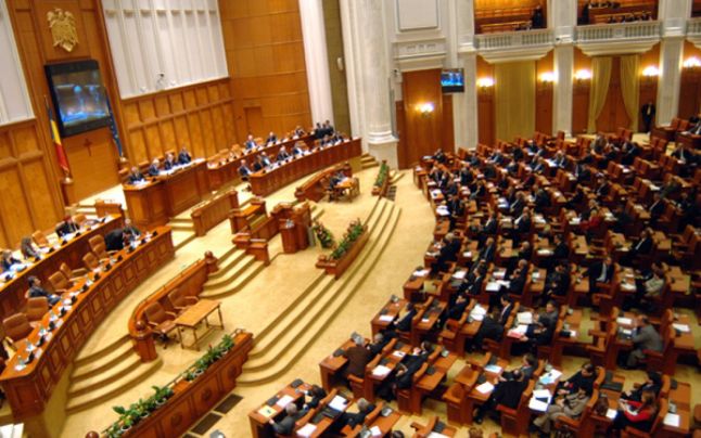 PSD a anihilat opoziţia din Parlament. I-a interzis dreptul la amendamente