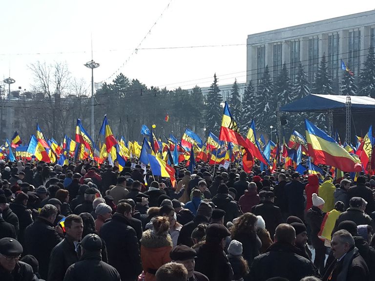 Miting anti-guvernamental la Chişinău, organizat de Mişcarea de Rezistenţă Naţională ACUM