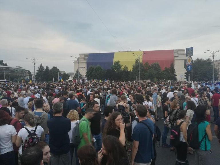 Federaţia Românilor de Pretutindeni nu va mai organiza mitingul diasporei din 10 august