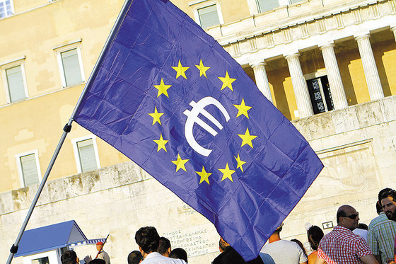 Grecia scapă de controlul creditorilor. Comisar UE: Criza a ajuns la final