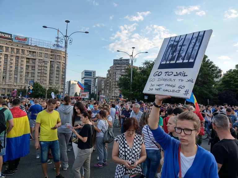Proteste împotriva lui Dragnea şi a PSD