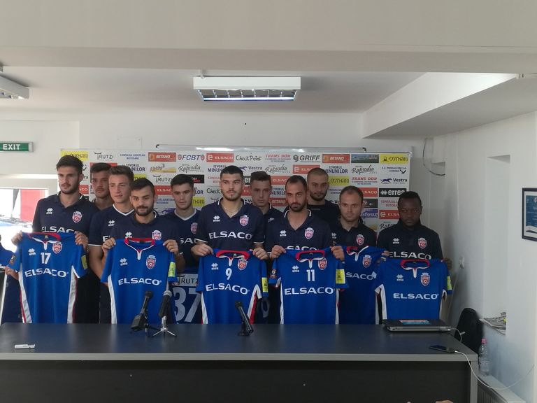 FC Botoșani și-a prezentat cele 11 transferuri ale verii! (video)