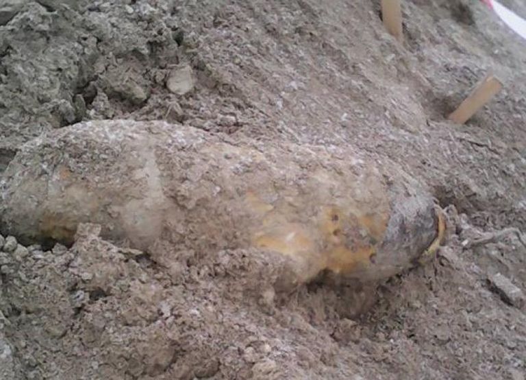 Bombă de 50 de kilograme, descoperită pe un șantier din București
