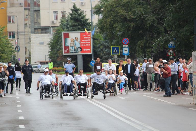 Zeci de botoşăneni au participat la Crosul pentru viaţă