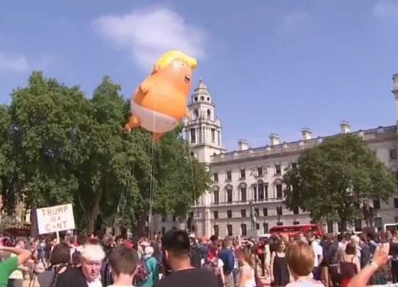 Sute de persoane protestează în Marea Britanie, pe fondul vizitei lui Donald Trump