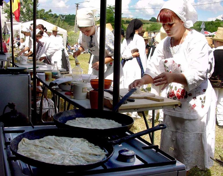 Festivalul plăcintei „de 100 de metri” în Parcul Naţional