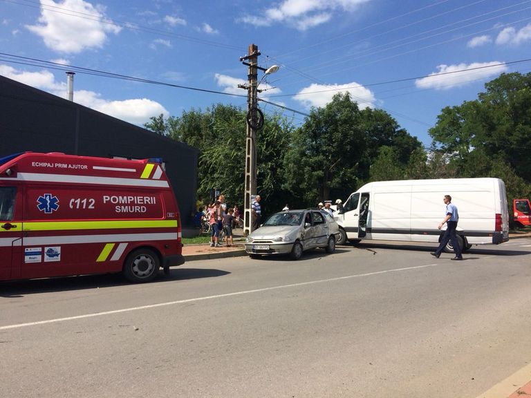 Copii răniţi într-un accident la Săveni