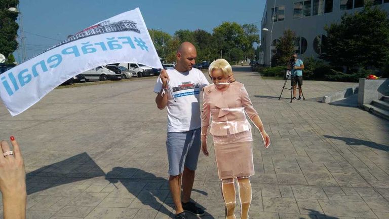 Viorica Dăncilă, huiduită la Mamaia