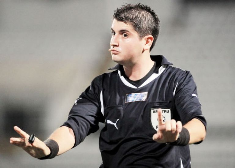 Chivulete arbitrează CS Universitatea Craiova- FC Botoşani!