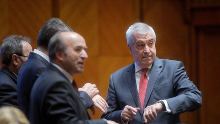 Tăriceanu şi-a luat mâna de pe Tudorel Toader