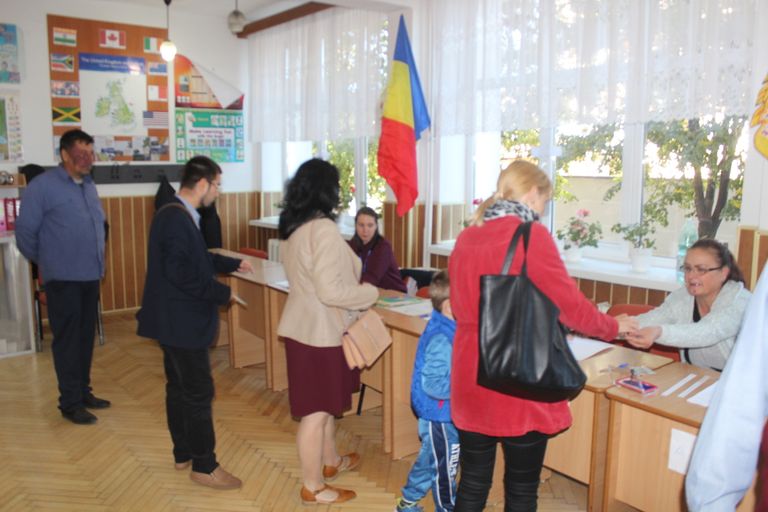 REFERENDUM. Creşte rata de participare la vot