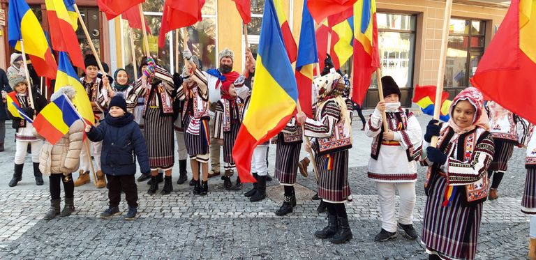 Centenarul a transformat Centrul vechi într-o mare tricoloră