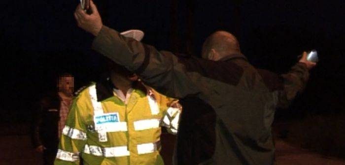 Șofer internat la Psihiatrie după un „spectacol” în fața polițiștilor