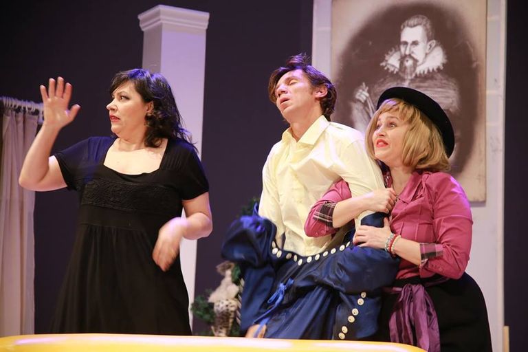 “Femei care iubesc bărbaţii” la Teatrul “Mihai Eminescu”