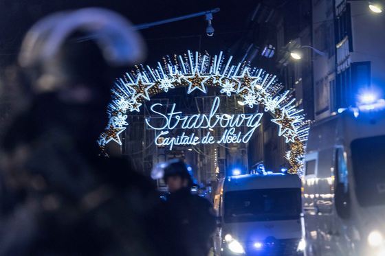 Autorul atacului de la Strasbourg, împuşcat MORTAL de poliţie