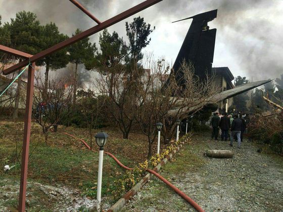 Un avion cargo Boeing 707 s-a prăbuşit în apropierea Teheranului