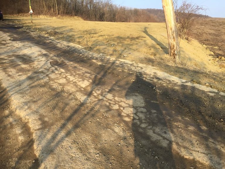 Drumul spre Lacul cu nuferi, blocat în hățișurile birocrației (video)