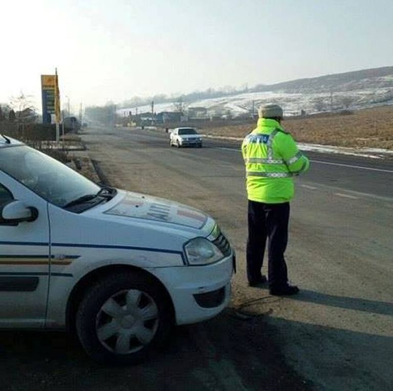 Șofer problemă dat jos de la volan și trimis în arest Șofer problemă dat jos de la volan și trimis în arest