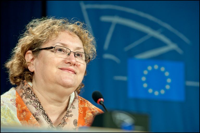 Renate Weber a fost revocată de Parlament din funcția de Avocat al Poporului
