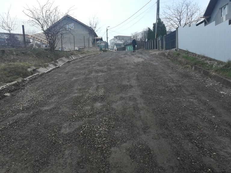 Străzile nemodernizate, calvarul botoşănenilor (video)