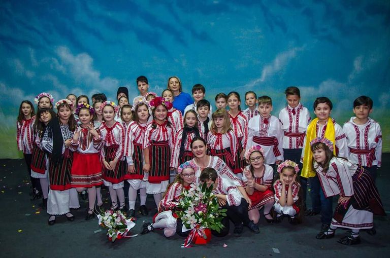 „Mioriţa”, jucată pe scena Teatrului „Mihai Eminescu” de elevi de clasa a III-a