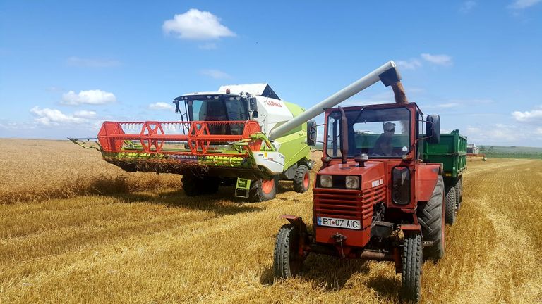 Agricultura din România nu are suficienți tractoriști. Salariile din domeniu ajung până la 3.000 de euro