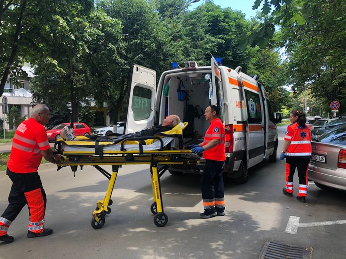 avertisment ambulanţa caniculă