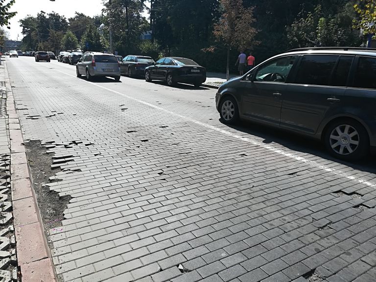 Planuri pentru asfaltarea Bulevardului Eminescu, tronsonul cu pavele