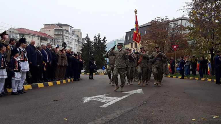 Ceremonii dedicate Zilei Armatei organizate în centrul municipiului Botoșani