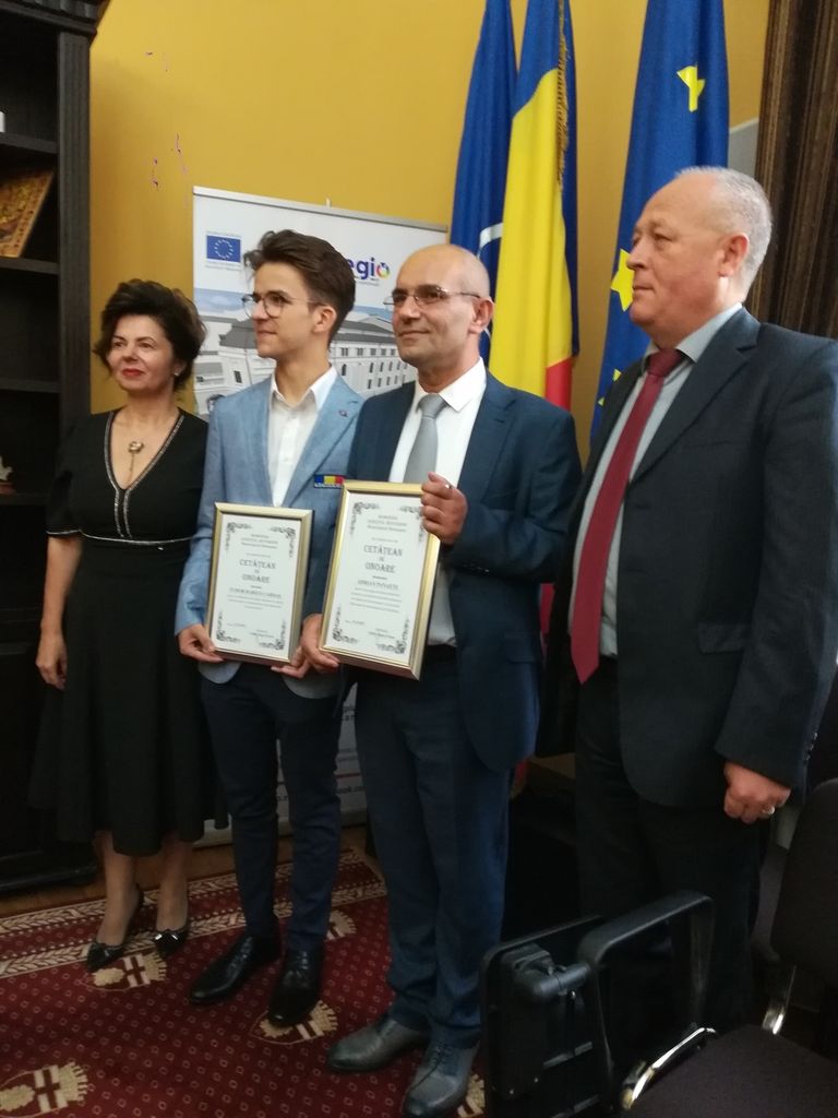 Doi Cetăţeni de Onoare ai municipiului şi-au primit astăzi distincţiile (video)