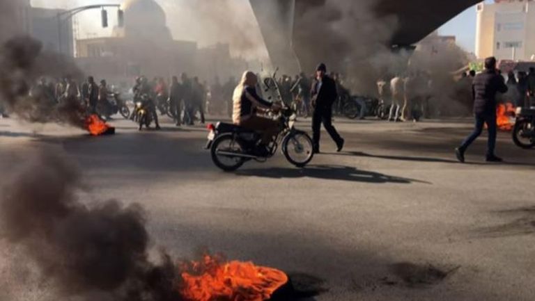 Măcel în Iran: Cel puţin 106 protestatari au fost ucişi