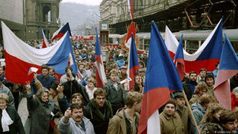 30 de ani de la moartea comunismului – Cehoslovacia