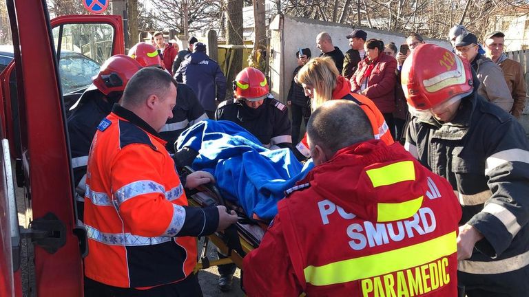 Mama accidentată la Carrefour a fost trimisă la Iași (video)