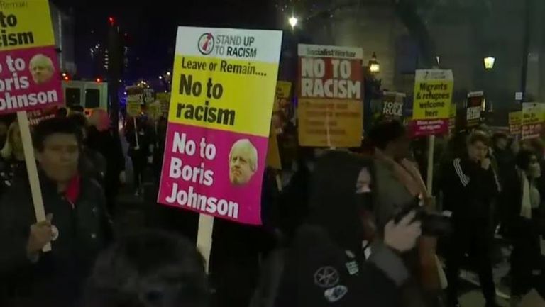 Proteste la Londra față de victoria zdrobitoare a lui Boris Johnson