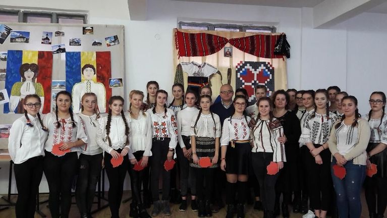 Ziua Naţională a României, sărbătorită la Liceul „Dimitrie Negreanu”