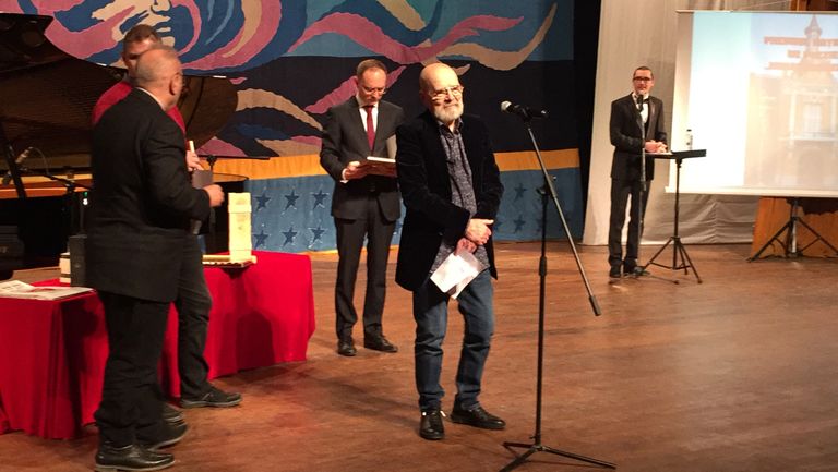 Premiul Eminescu câştigat la 85 de ani (video)