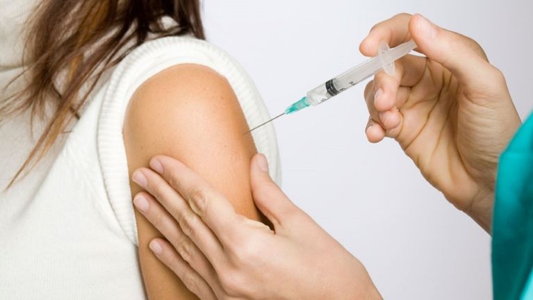 Cadre medicale depistate cu Covid după vaccin (video)