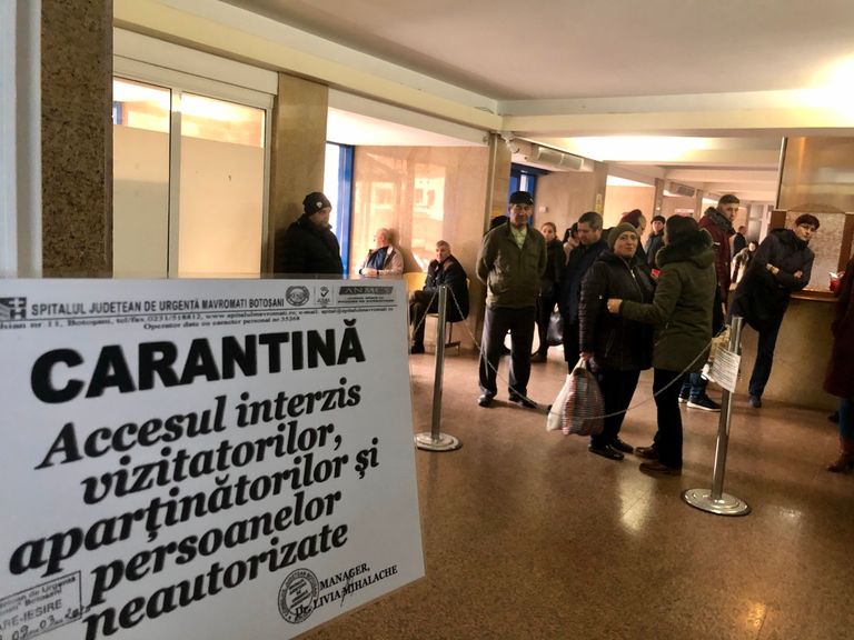 Carantină! Spitalul Județean, complet închis persoanelor din exterior (video)