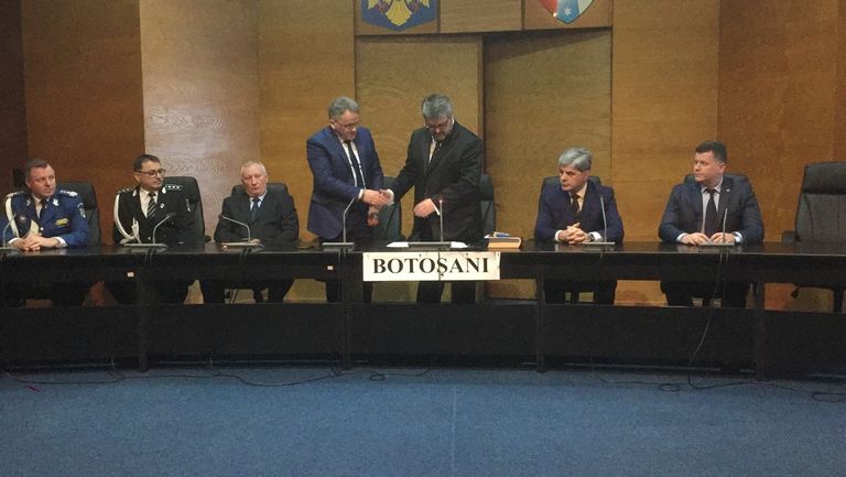 Dan Nechifor, învestit prefect de Gheorghe Sorescu (video)