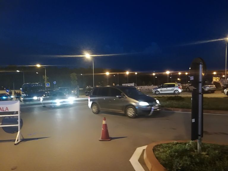 Poliţiştii cer restricţionarea circulaţiei maşinilor în Parcul Cornişa