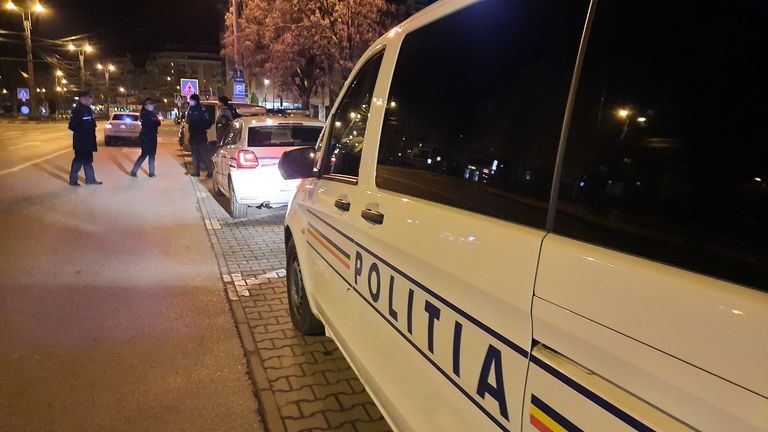 Curg amenzile pentru nerespectarea restricțiilor de circulație
