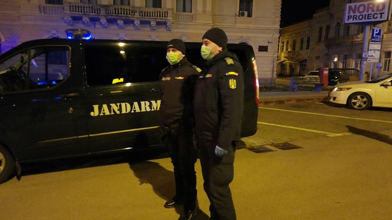 Crăciun cu jandarmi pe străzi. IJJ va suplimenta efectivele de ordine publică