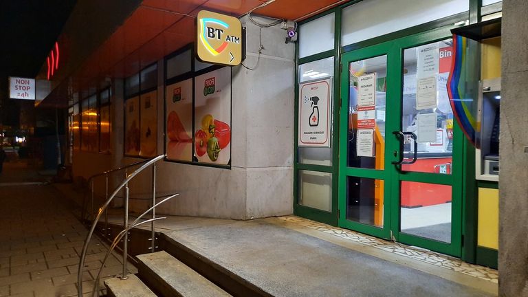 Oră pentru cumpărături dedicată vârstnicilor, medicilor și angajaților MAI