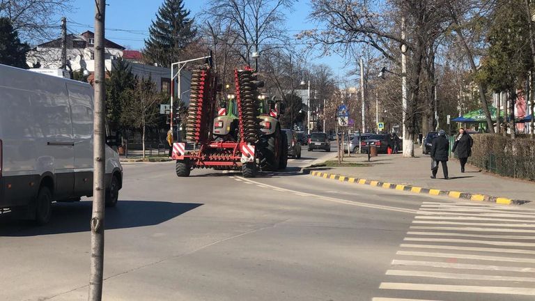 Era imposibil să nu apară și mașini de tip nou, care luptă mai bine cu virusul.