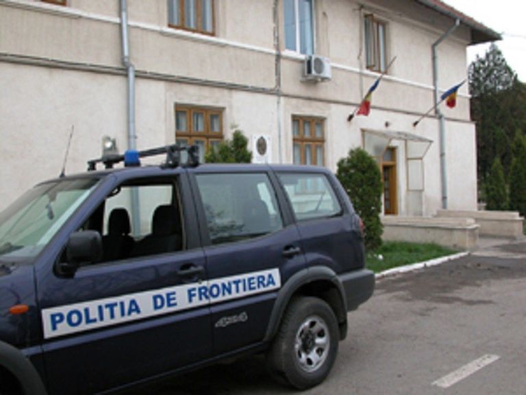 Poliția de frontieră închide porțile. Oamenii sfătuiți să folosească internetul