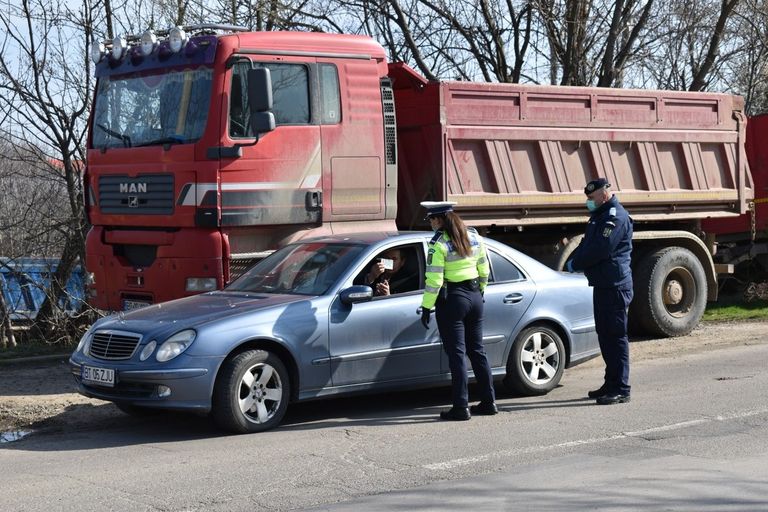 Filtru făcut de polițiști la ieșirea din oraș
